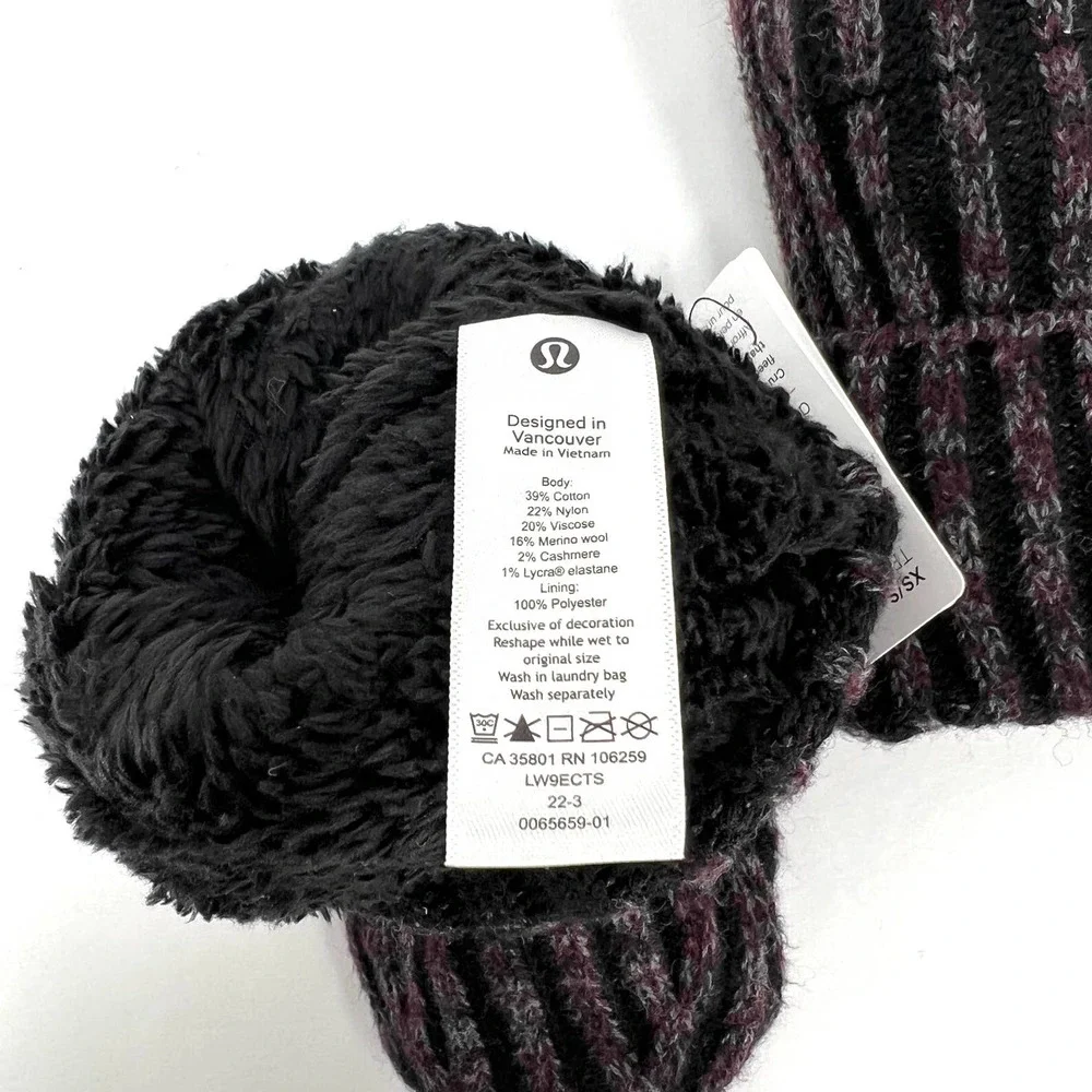 LULULEMON Textured Fleece Lined Mittens Womens XS Small XS/S Black NWT - Picture 8 of 8